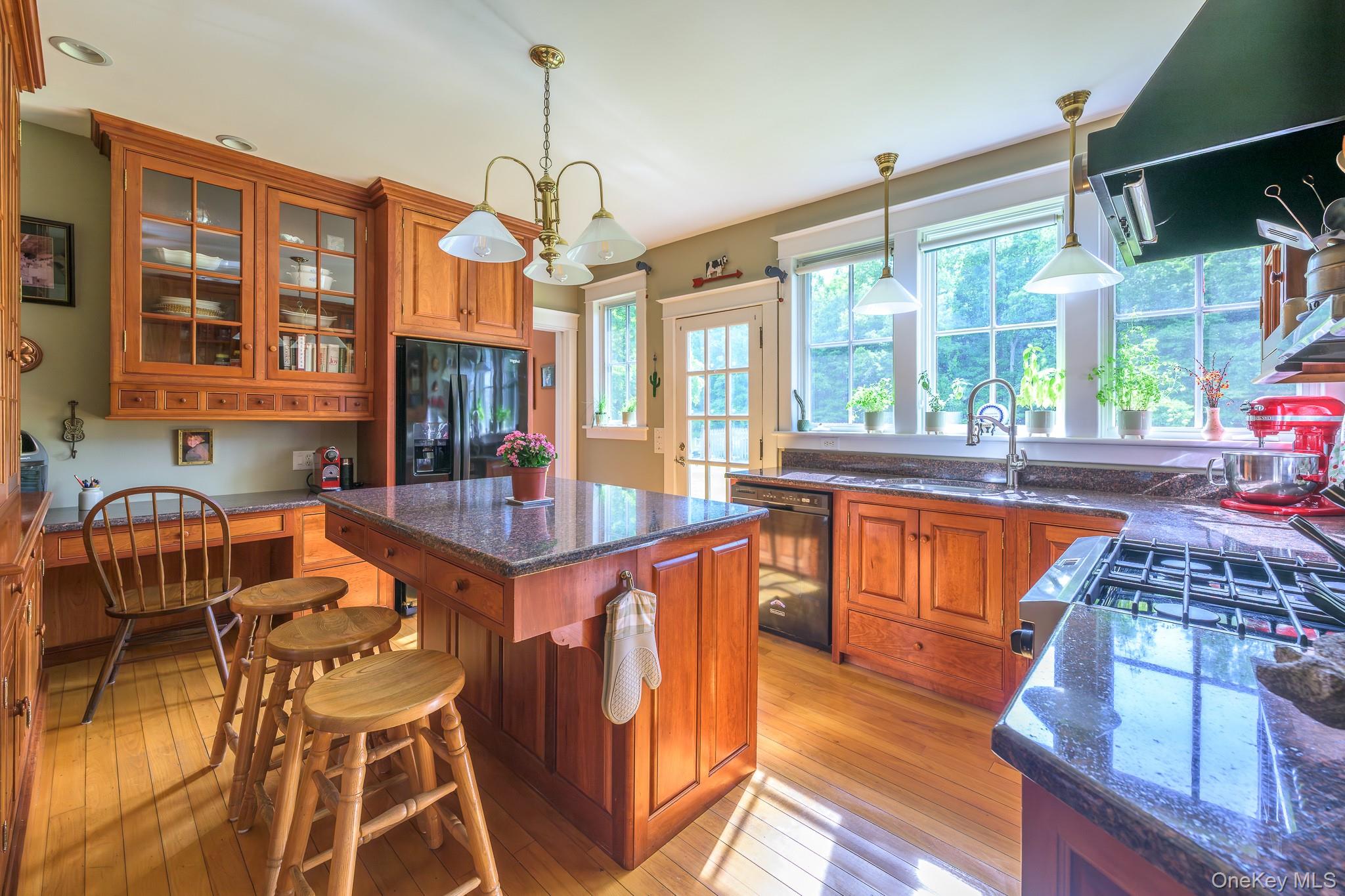1530 River Road Property Photo 18