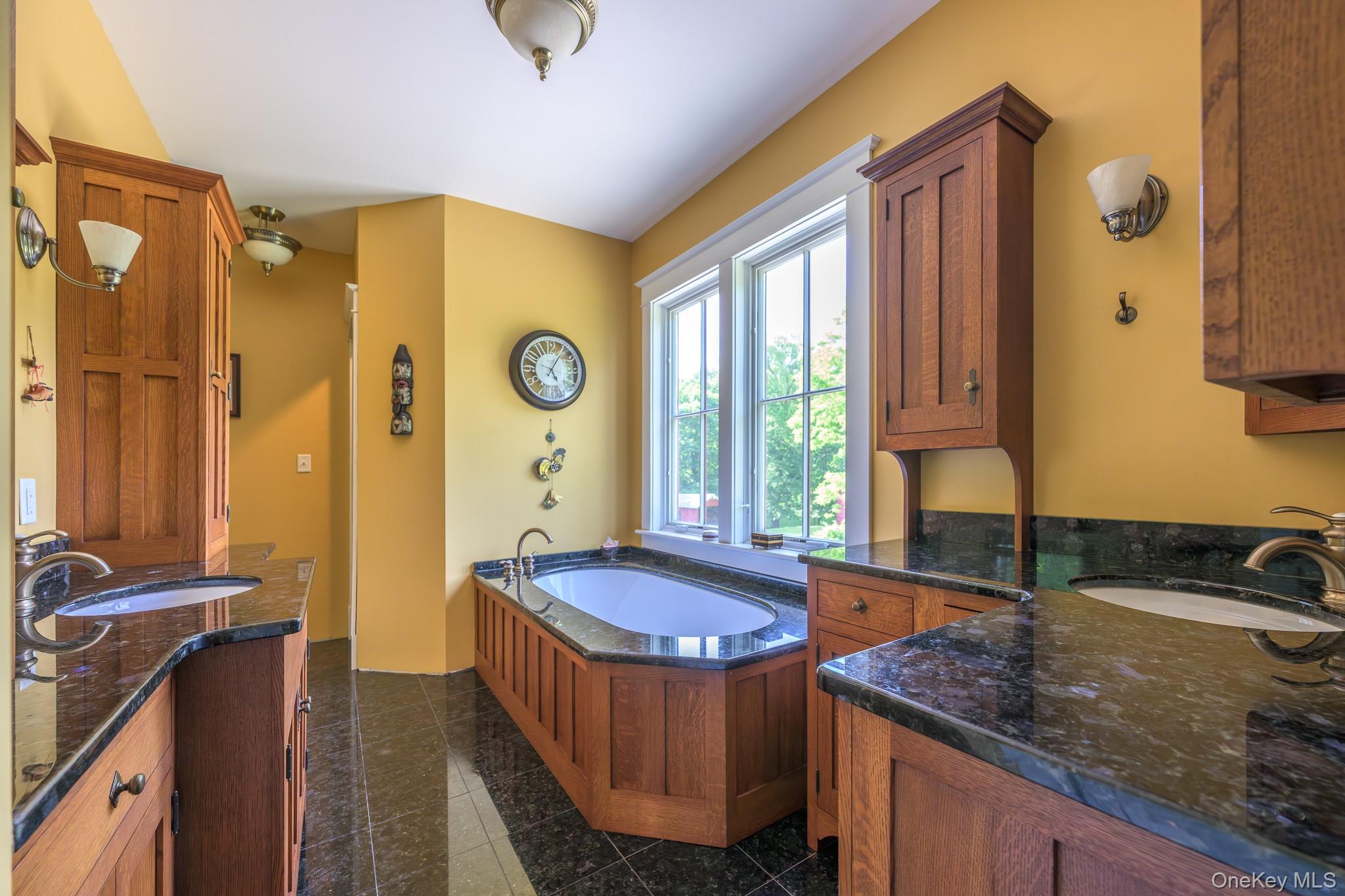 1530 River Road Property Photo 23