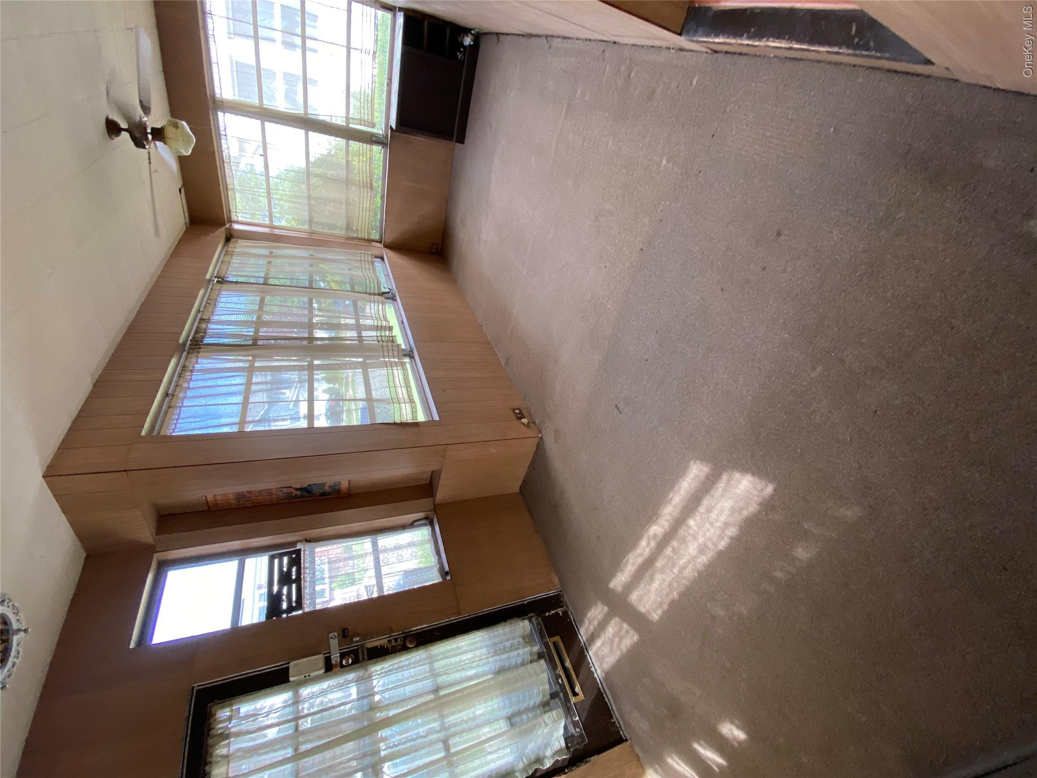 78 E Lincoln Avenue Property Photo 3