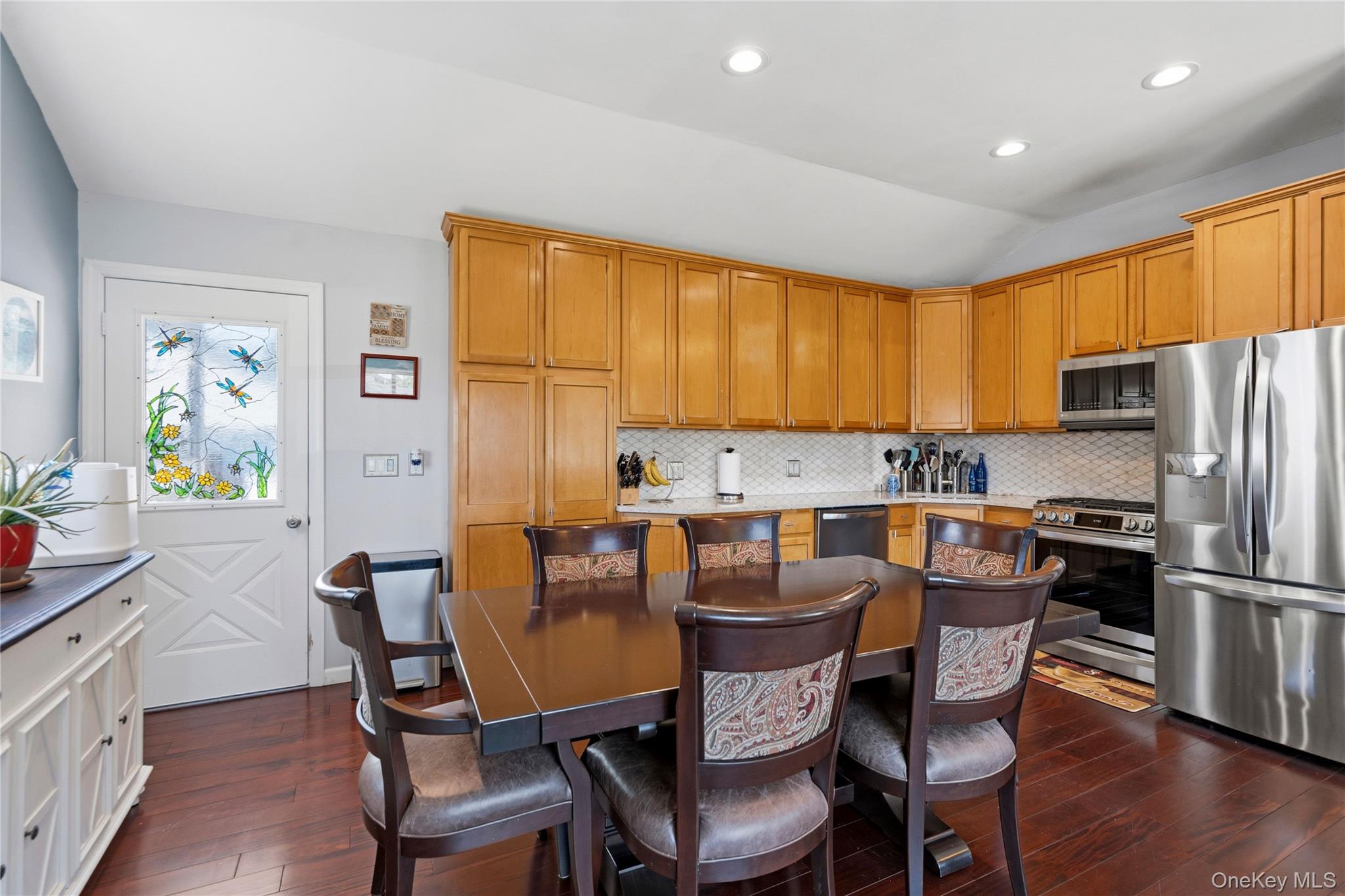 1084 Hyman Avenue Property Photo 12