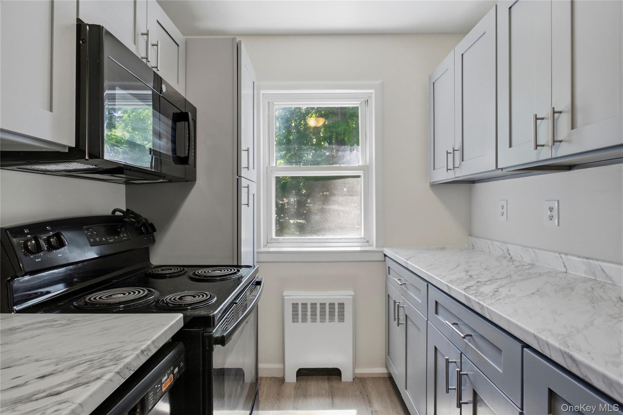 140 N Broadway O-2 Property Photo 8