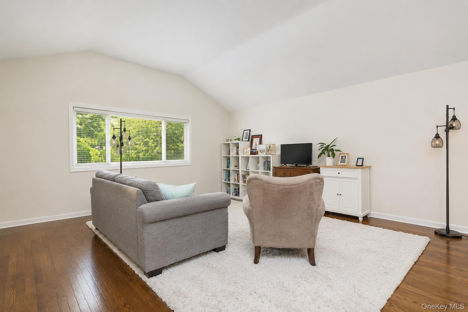 7 Tudor Place Property Photo 2