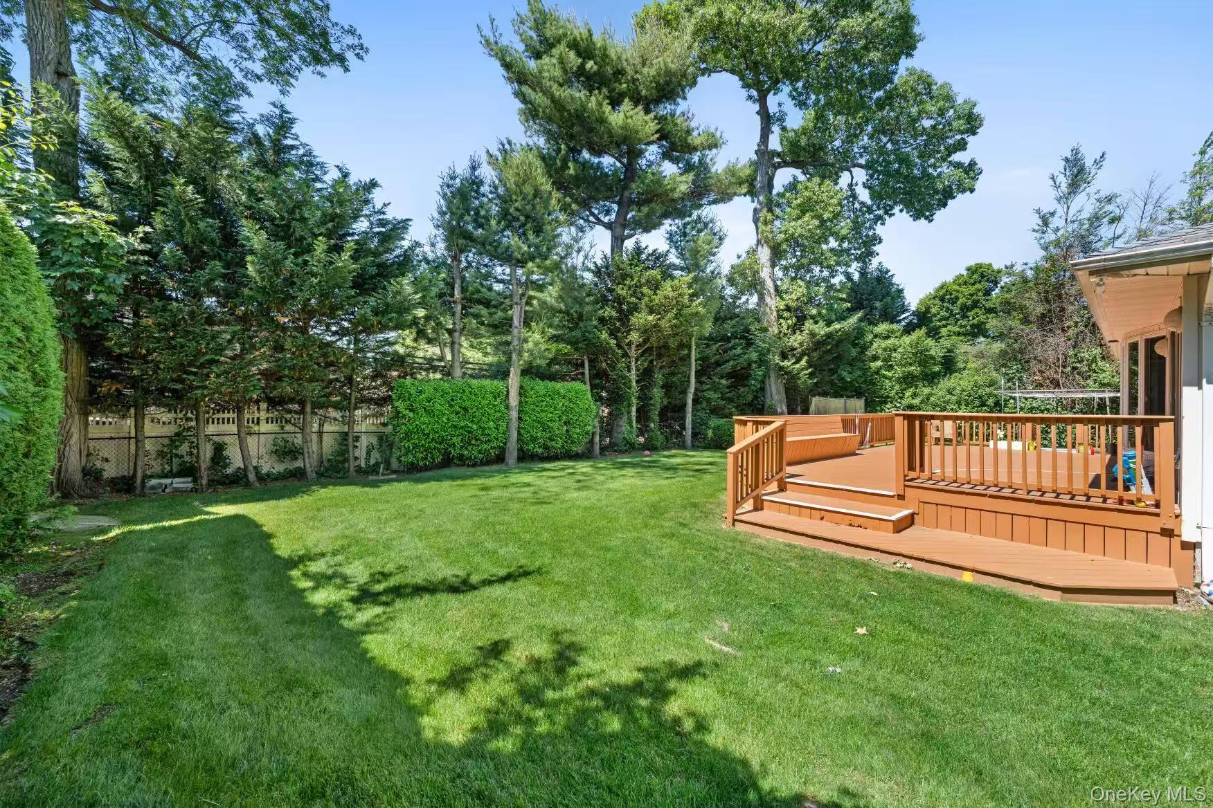 24 Holly Lane Property Photo 16