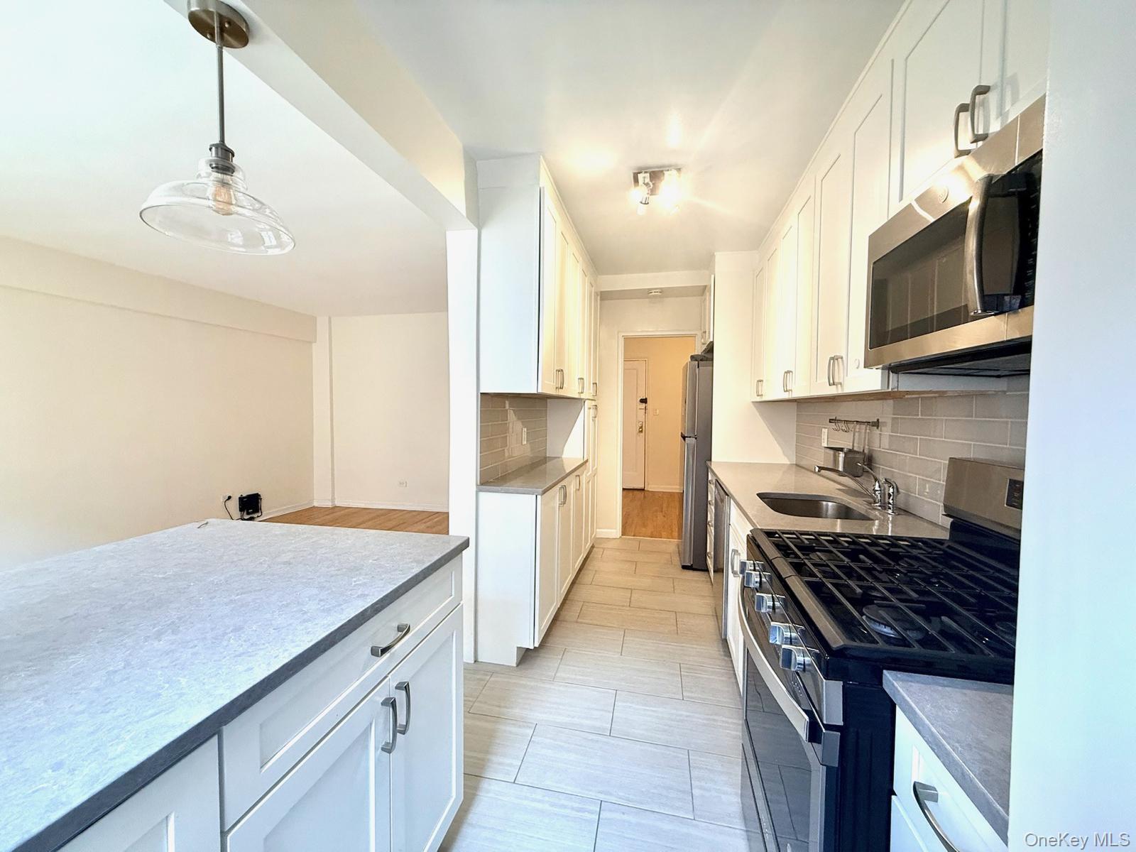 35-50 75th Street 3c Property Photo 6