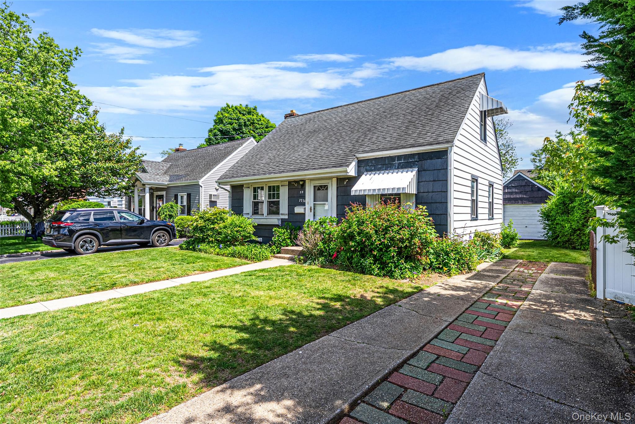 1734 Bernard Street Property Photo 1