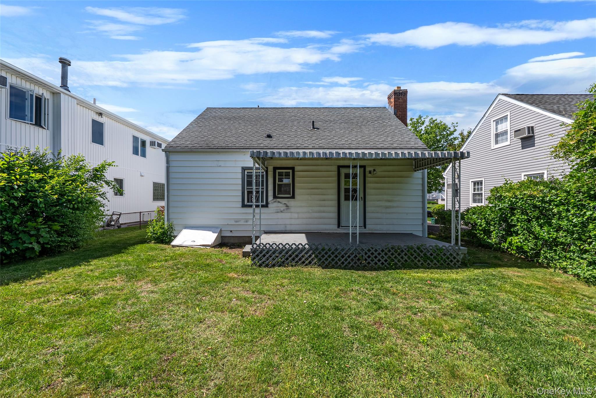 1734 Bernard Street Property Photo 8