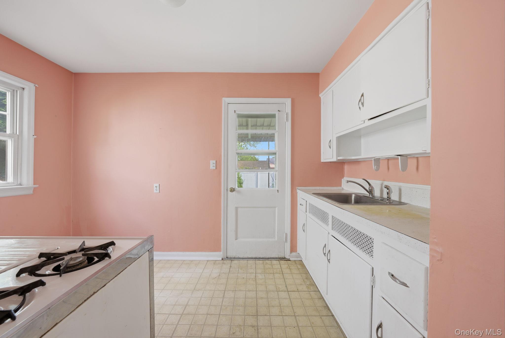 1734 Bernard Street Property Photo 20