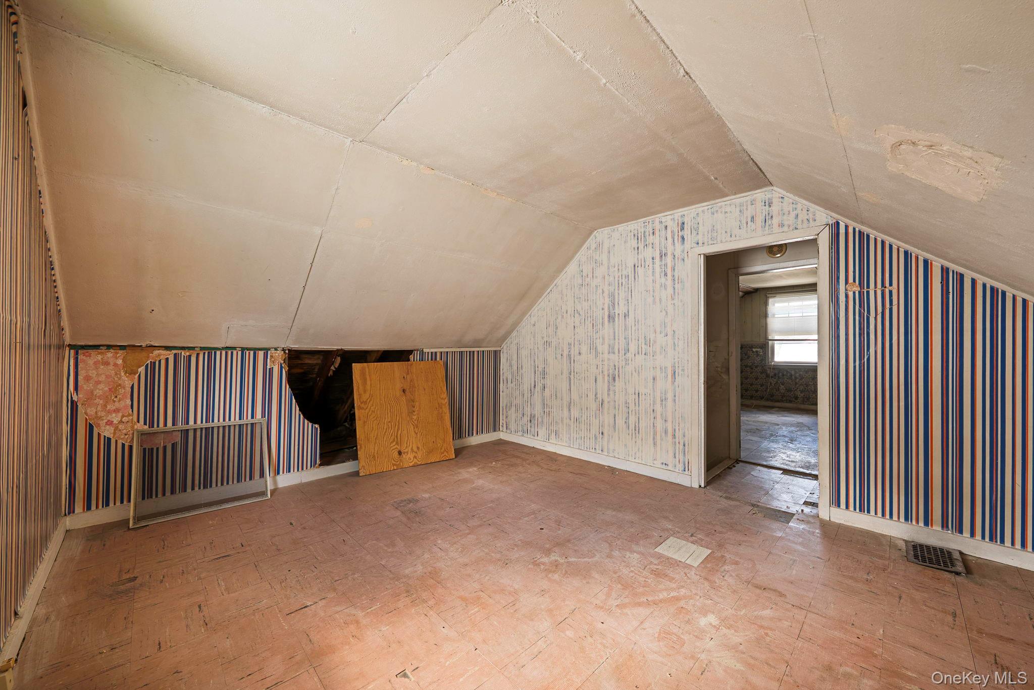 1734 Bernard Street Property Photo 26