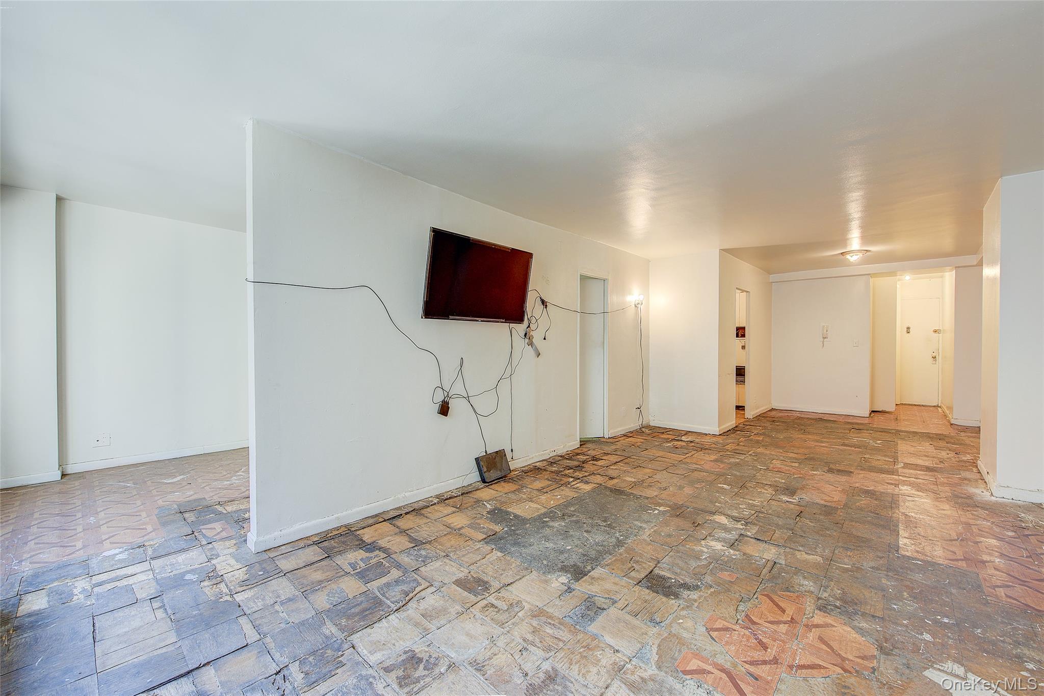 85 Livingston Street 8o Property Photo 6