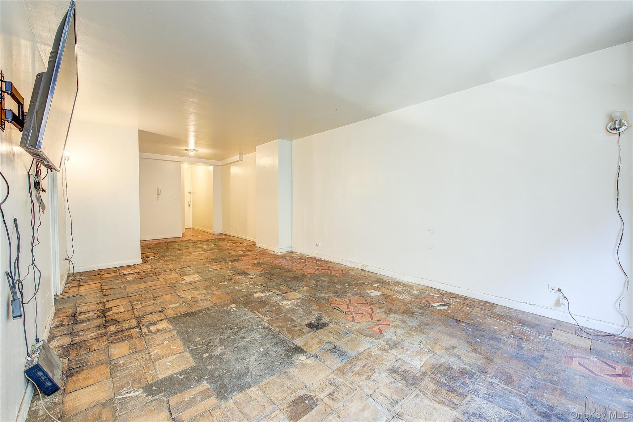 85 Livingston Street 8o Property Photo 7
