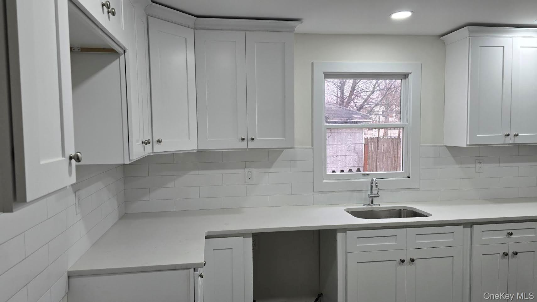 104-49 209th Street Property Photo 4