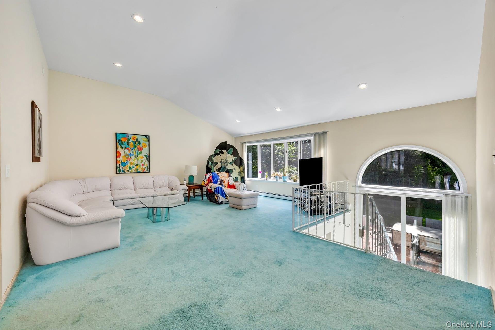 9 Quincy Lane Property Photo 11