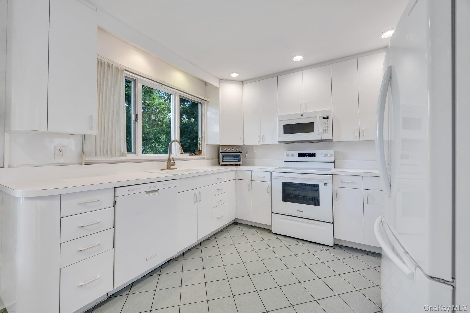 9 Quincy Lane Property Photo 16