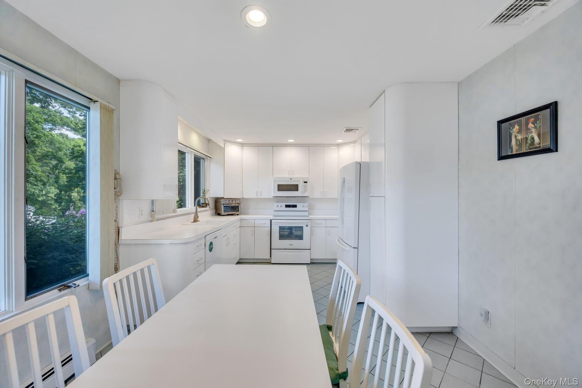 9 Quincy Lane Property Photo 18