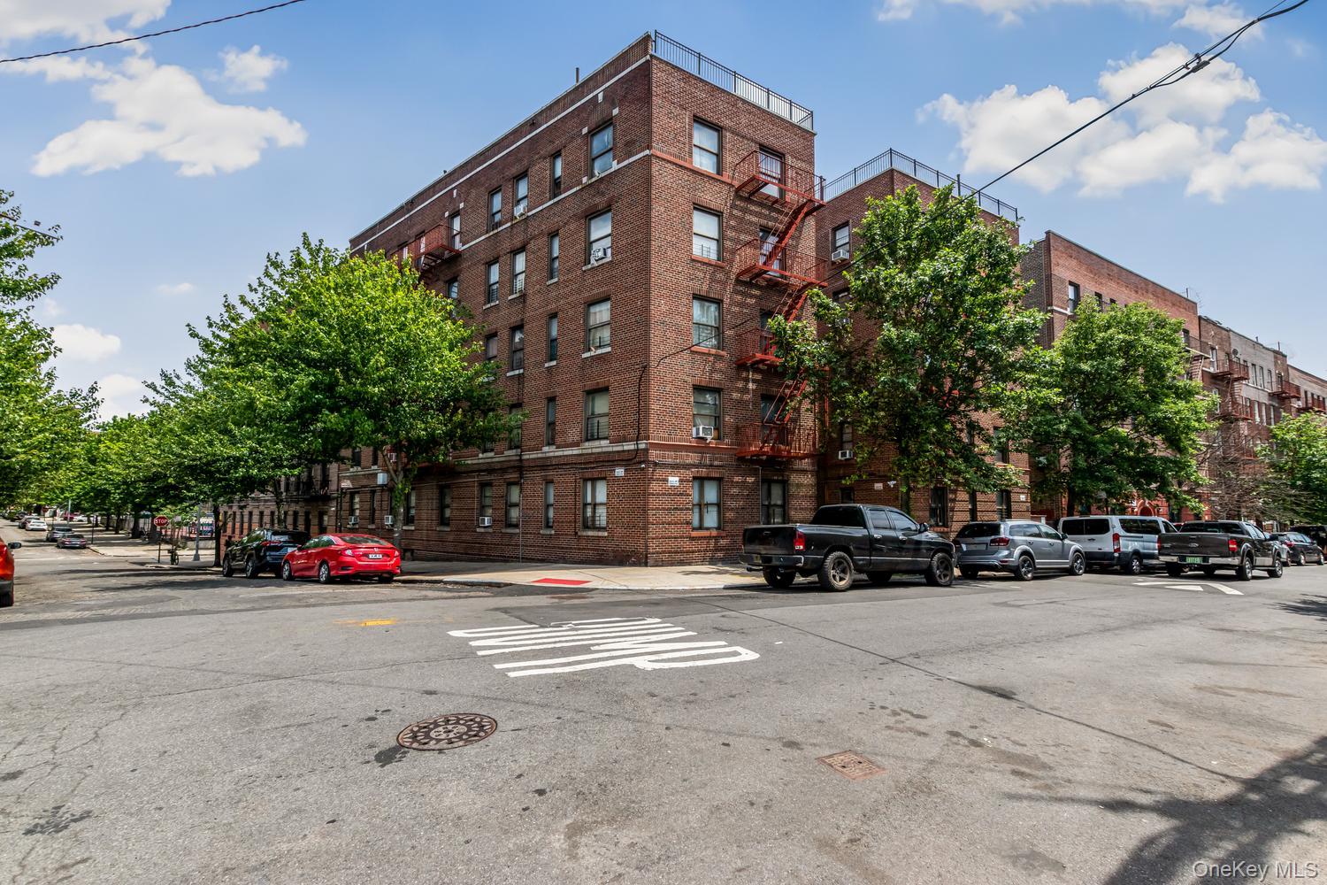 1534 Beach Avenue Property Photo 1