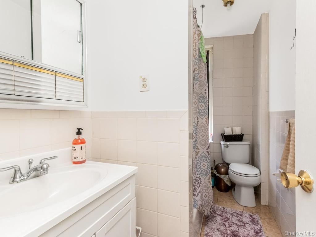 1534 Beach Avenue Property Photo 5
