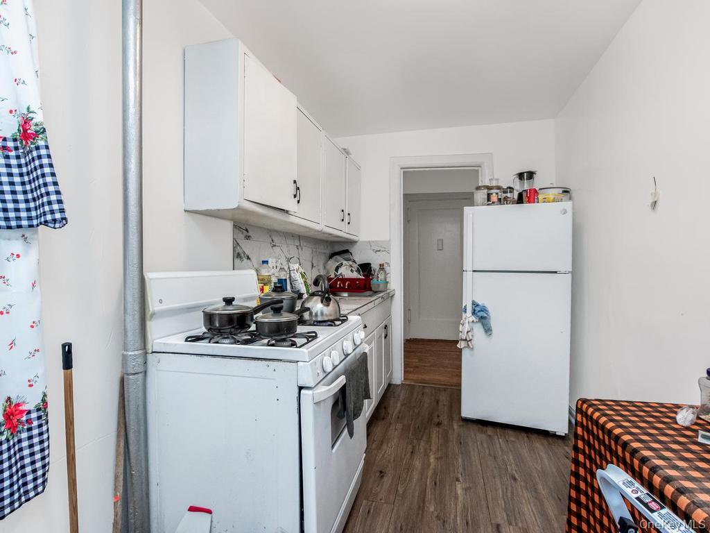 1534 Beach Avenue Property Photo 15
