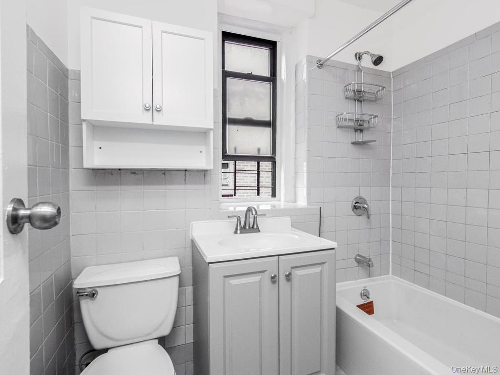 1534 Beach Avenue Property Photo 18