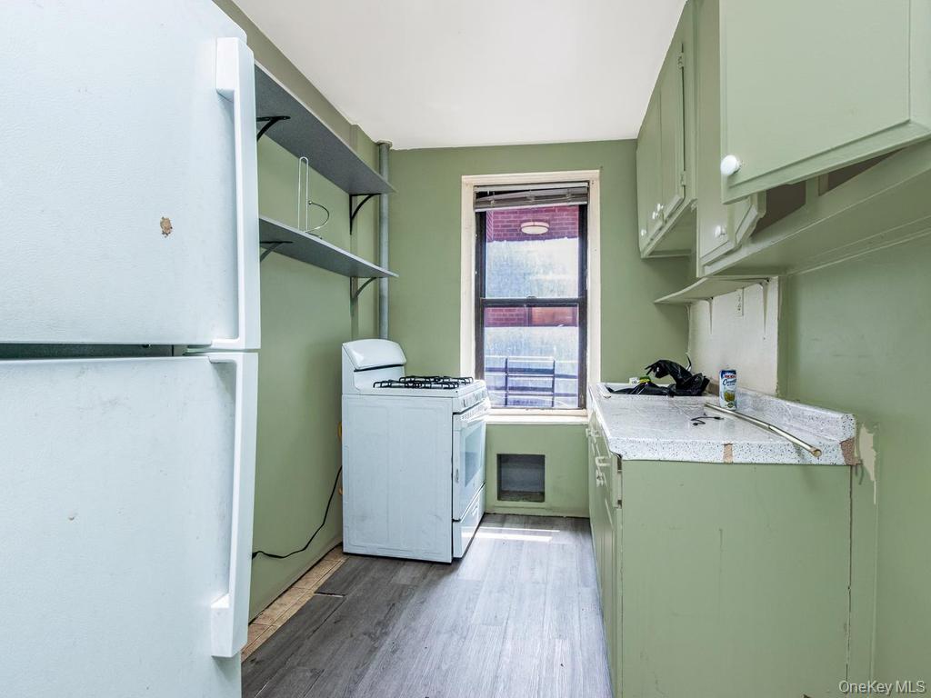 1534 Beach Avenue Property Photo 21