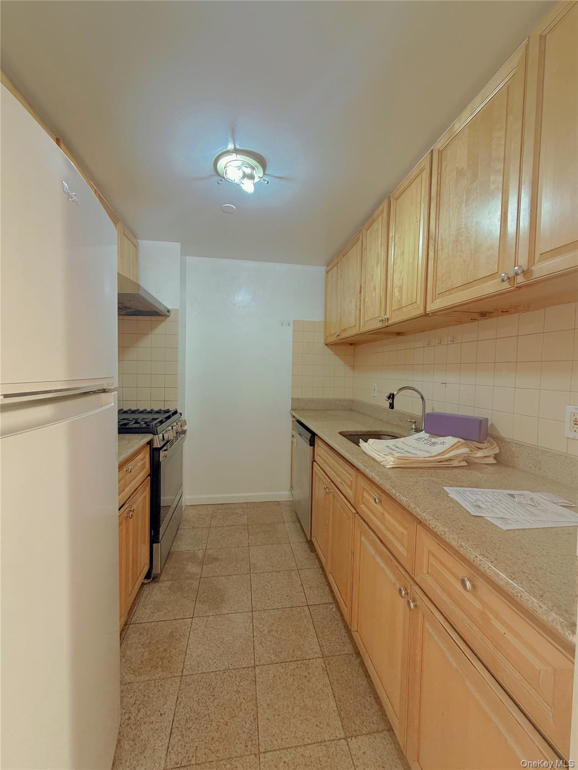 136-16 35th Avenue 2b Property Photo 5