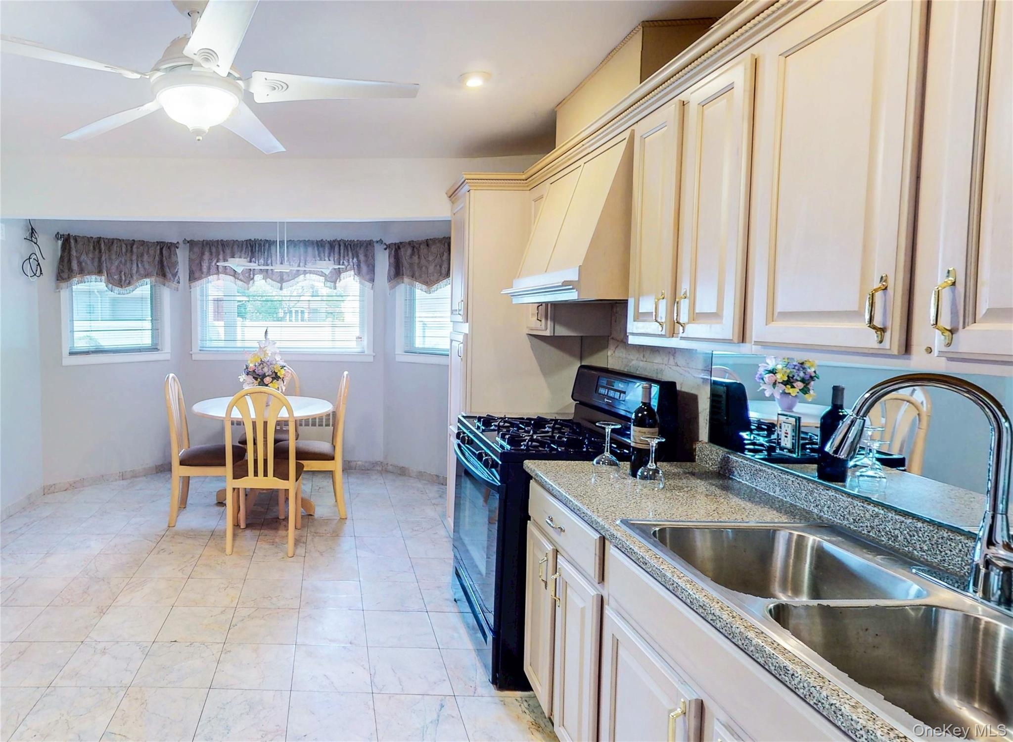 41 Westbrook Lane Property Photo 12