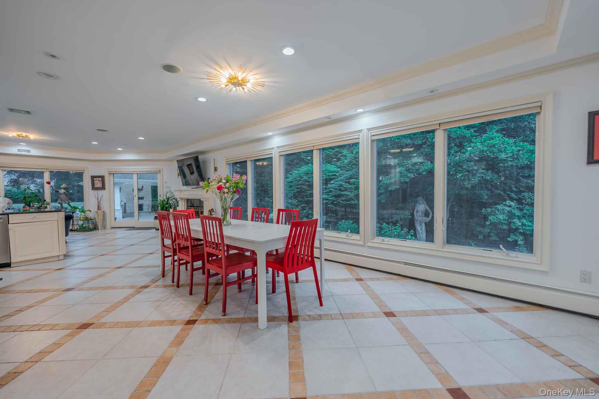20 Astro Place Property Photo 6