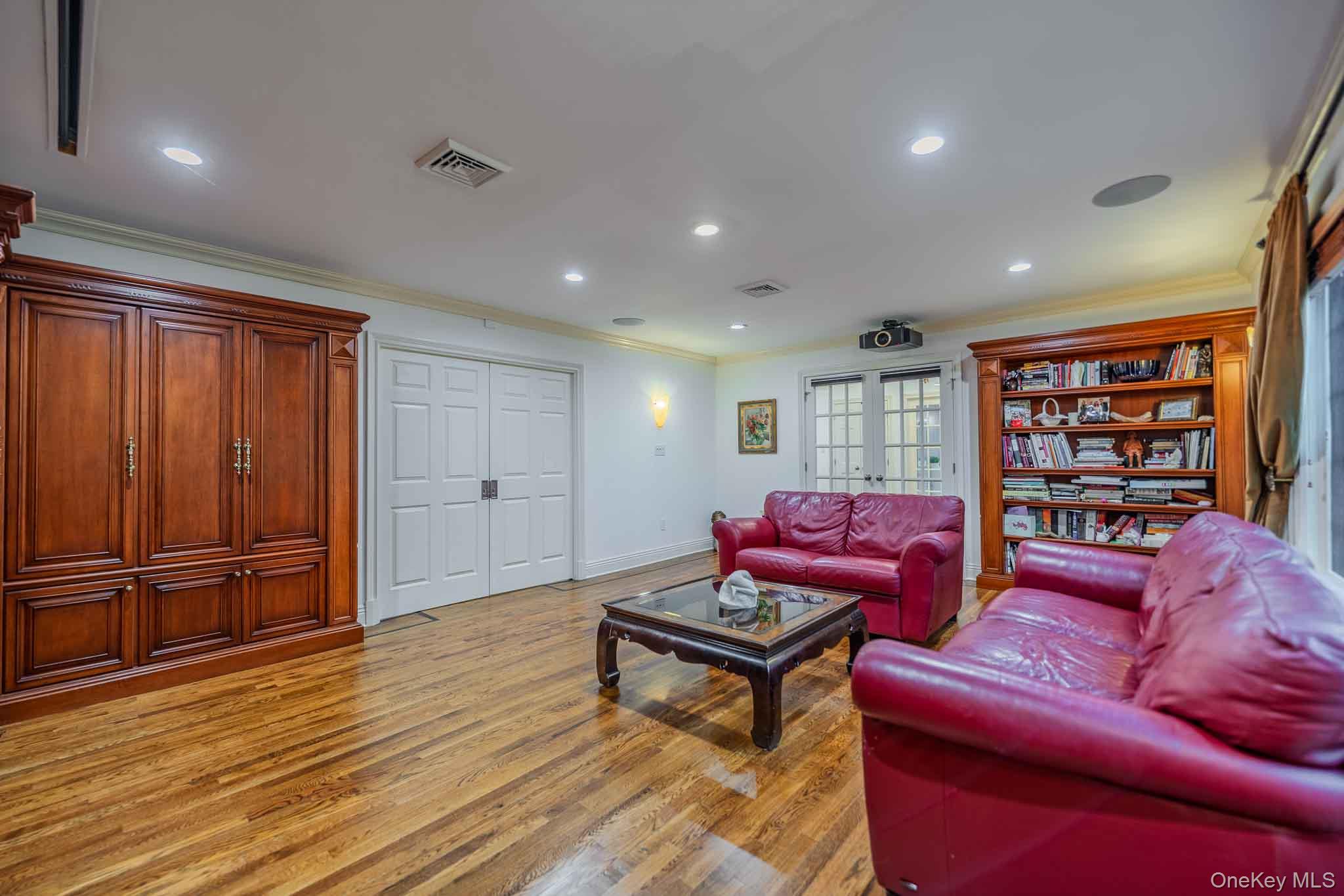 20 Astro Place Property Photo 20
