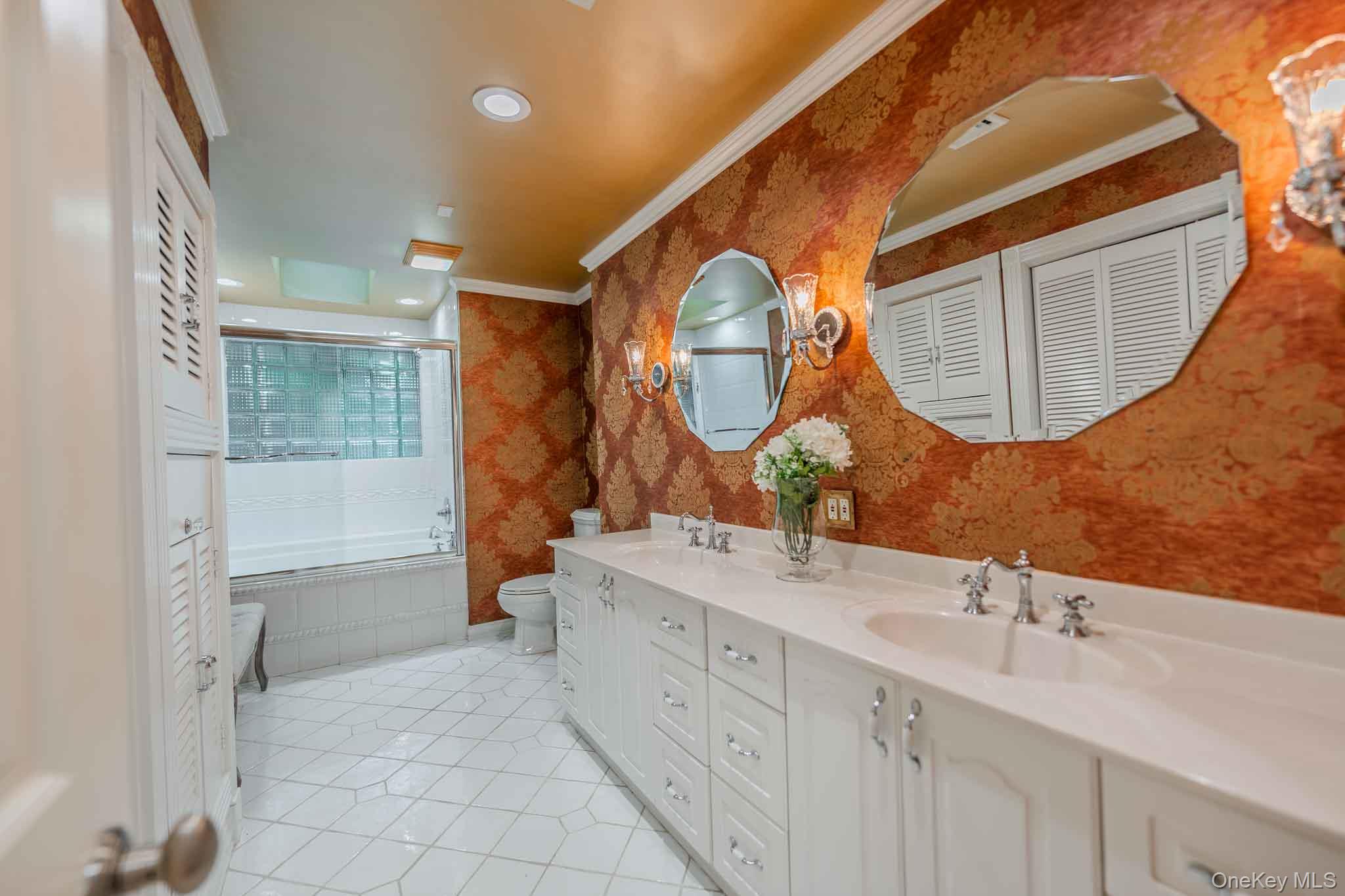 20 Astro Place Property Photo 21