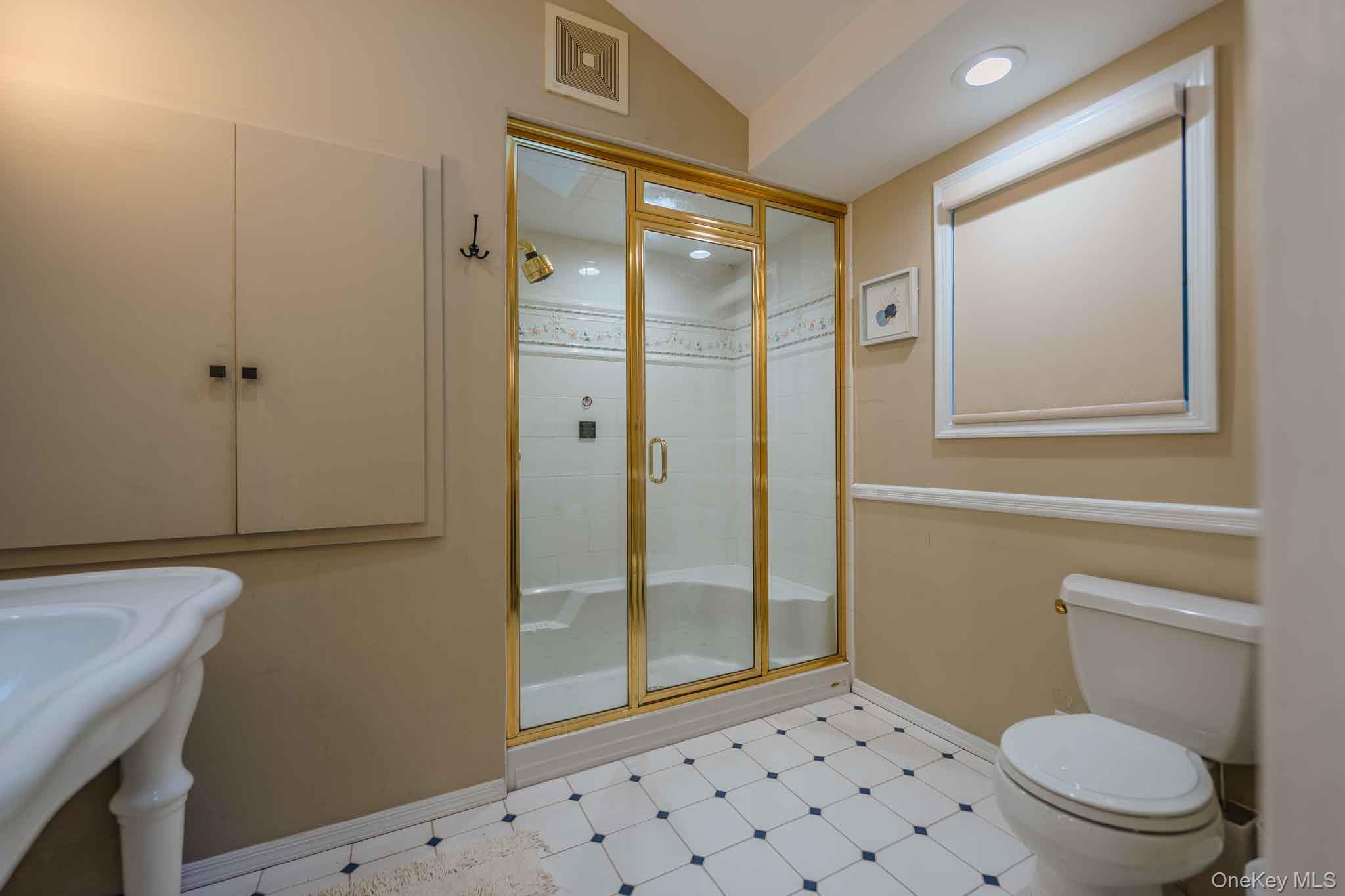 20 Astro Place Property Photo 24