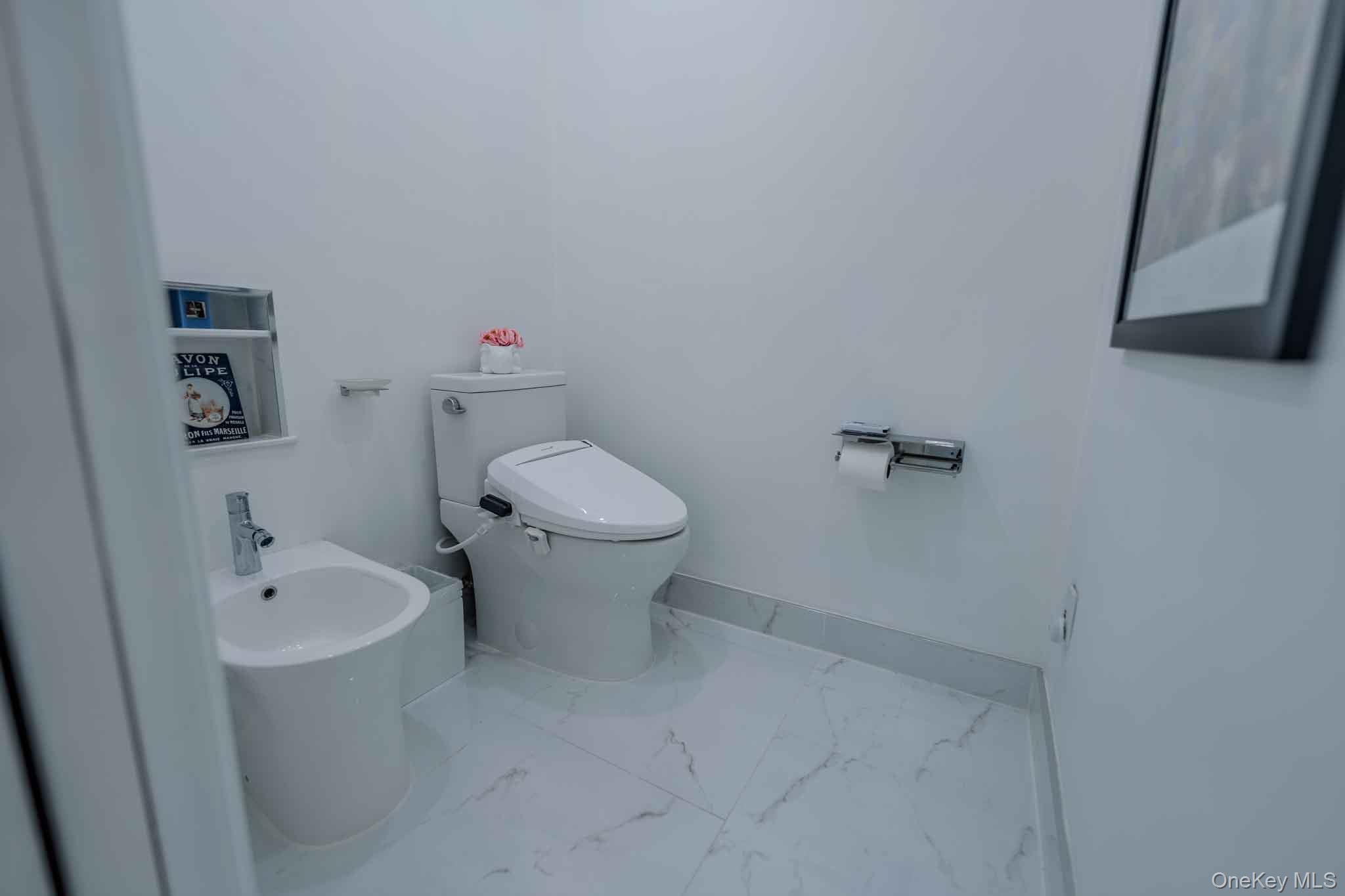 20 Astro Place Property Photo 30