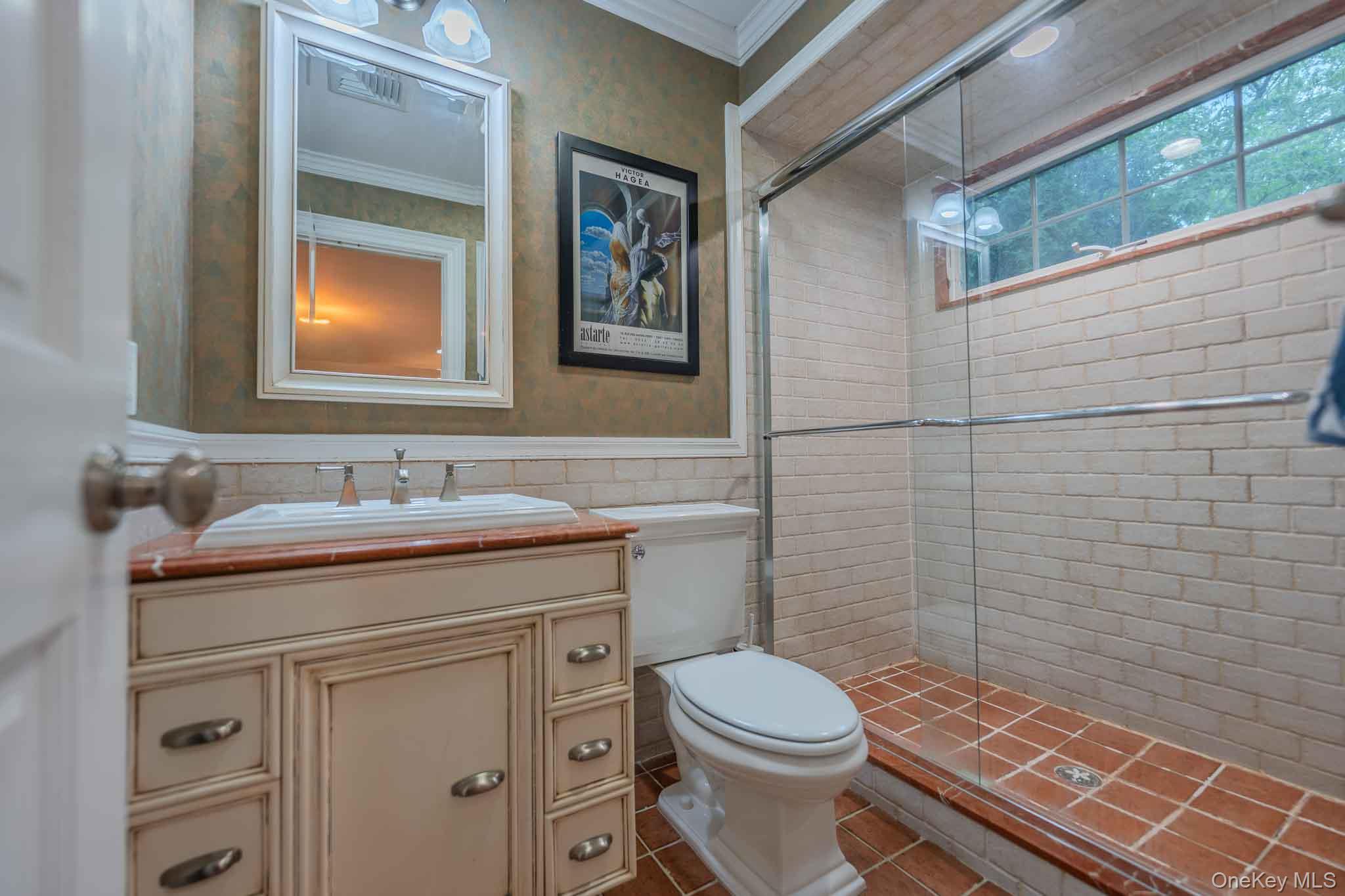 20 Astro Place Property Photo 32