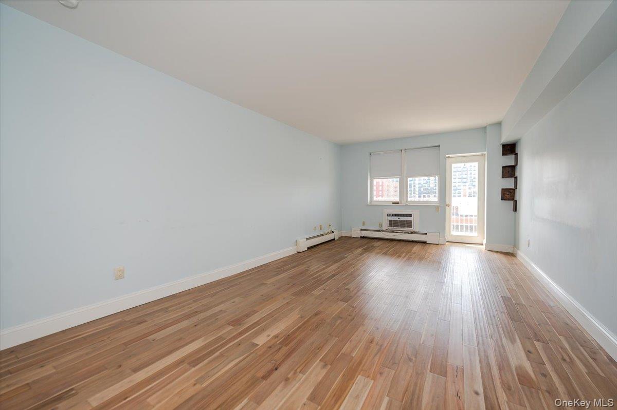 55 Monroe Boulevard 3p Property Photo 5