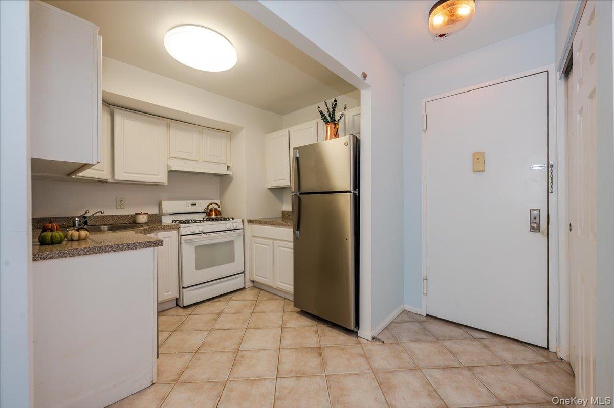 55 Monroe Boulevard 3p Property Photo 12