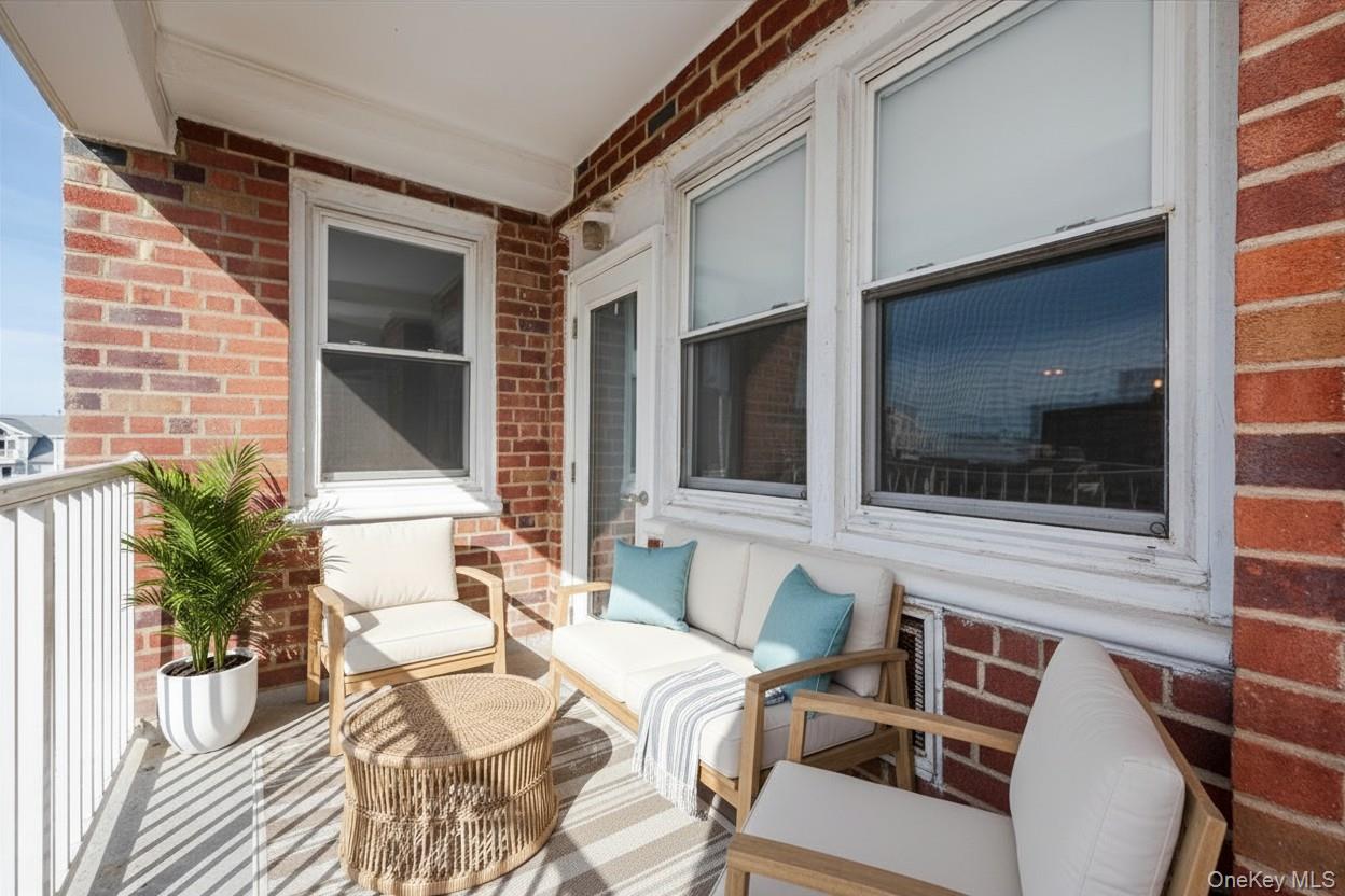 55 Monroe Boulevard 3p Property Photo 15