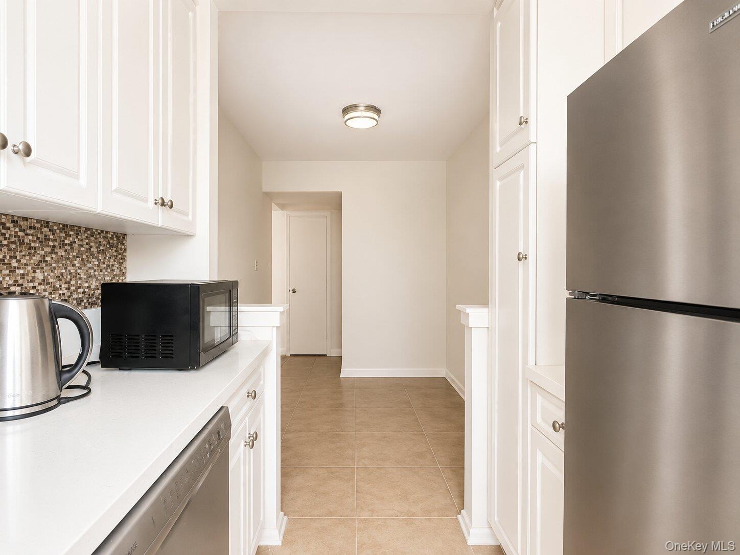 4295 Webster Avenue 2d Property Photo 8