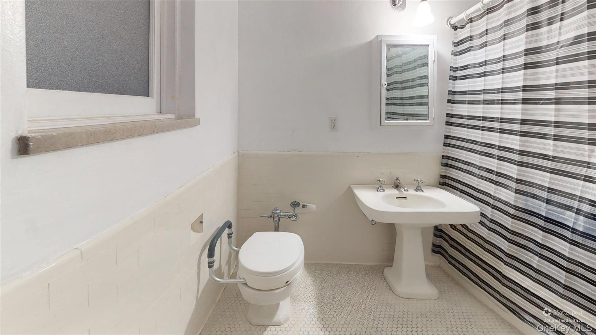 34-37 80th Street 32 Property Photo 19