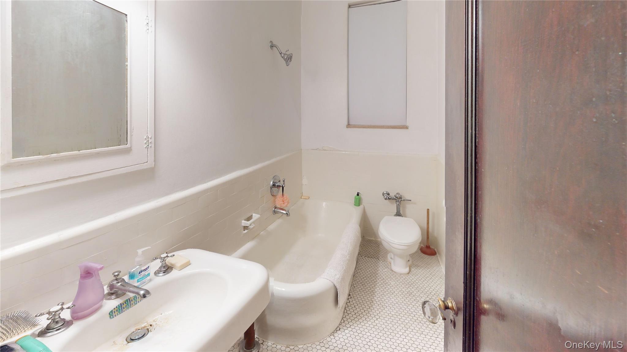 34-37 80th Street 32 Property Photo 25