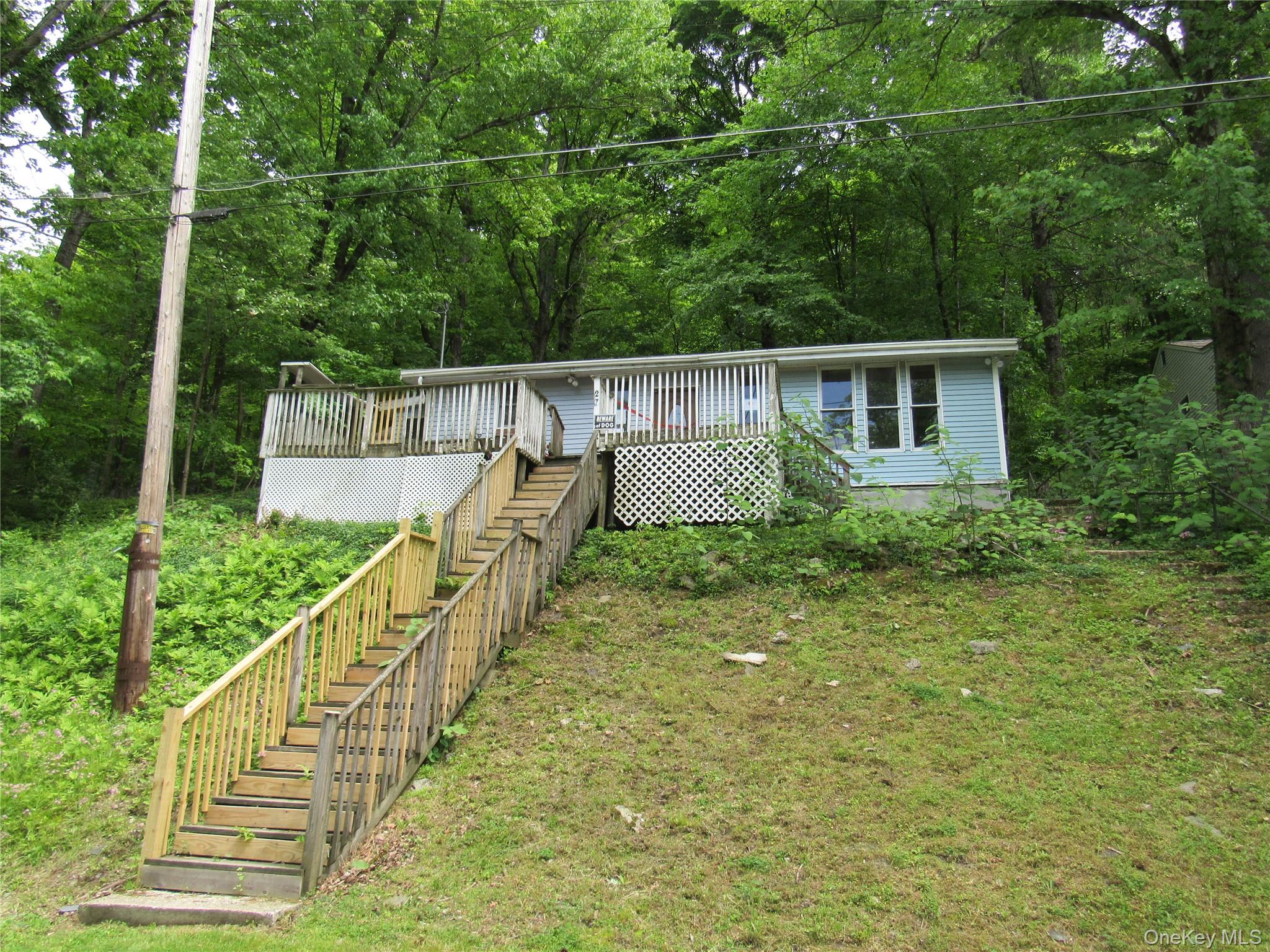 27 Lake Claire Drive Property Photo 1