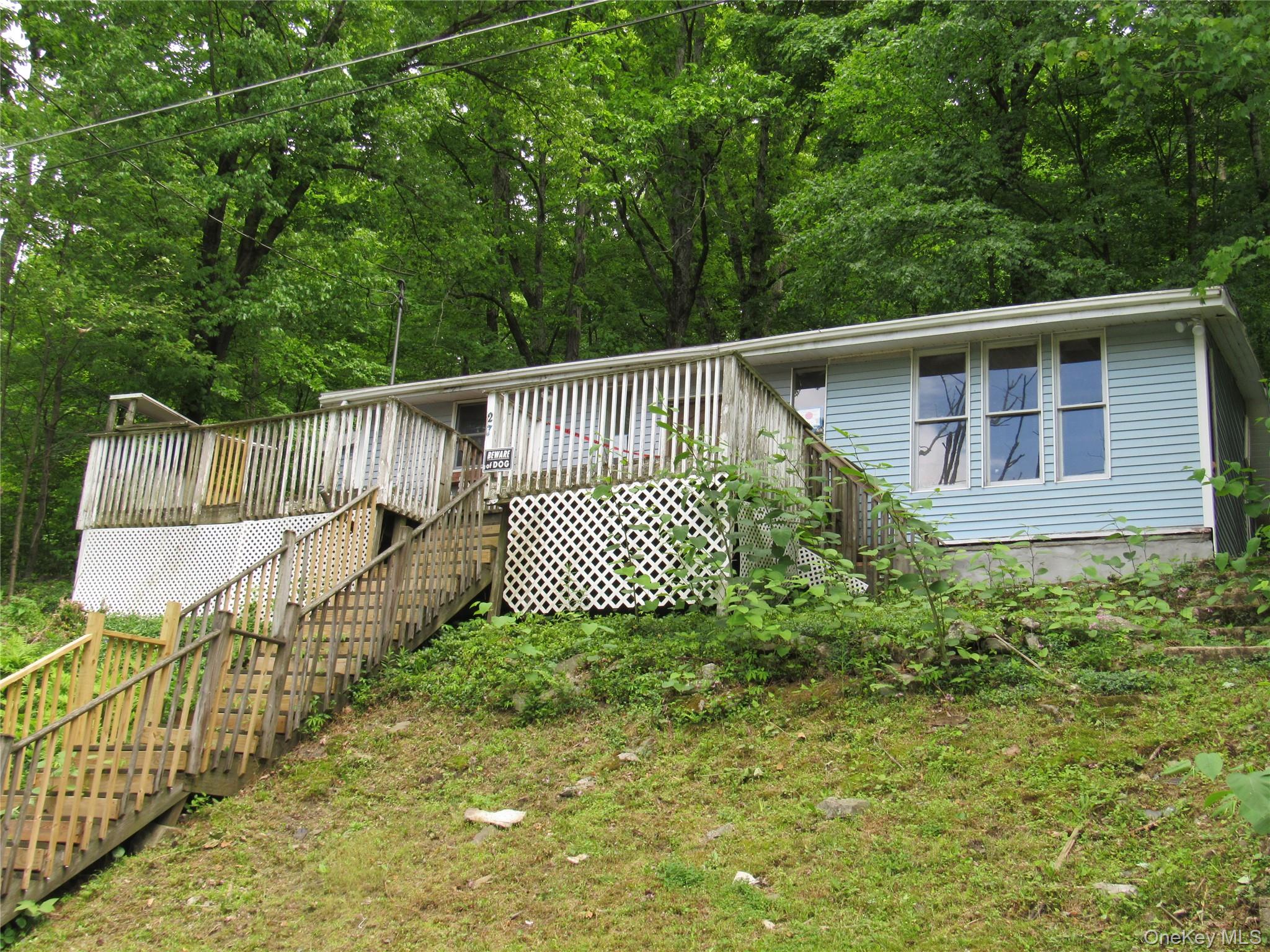 27 Lake Claire Drive Property Photo 3