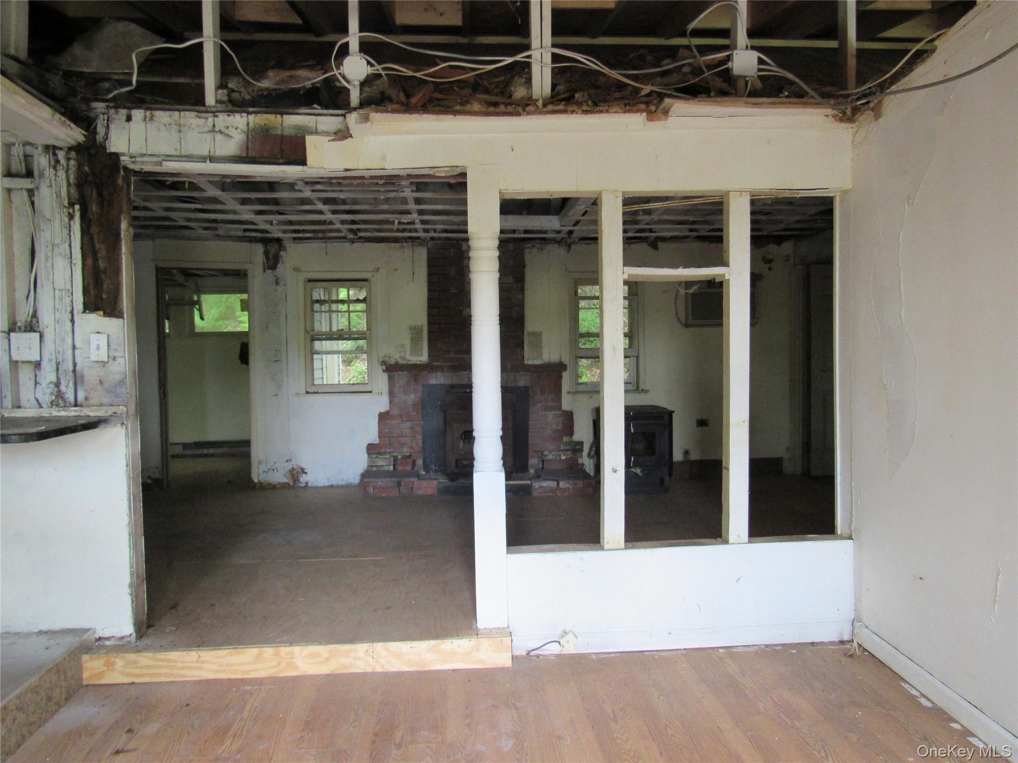 27 Lake Claire Drive Property Photo 4
