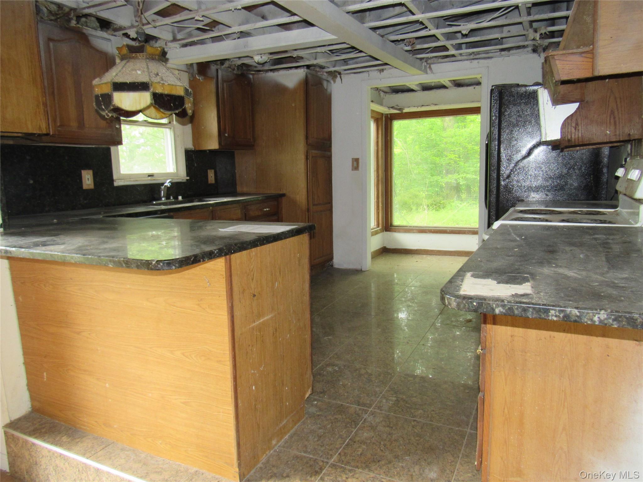 27 Lake Claire Drive Property Photo 6