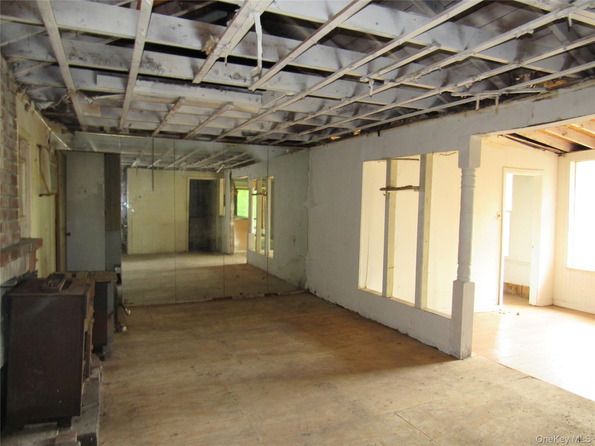 27 Lake Claire Drive Property Photo 11