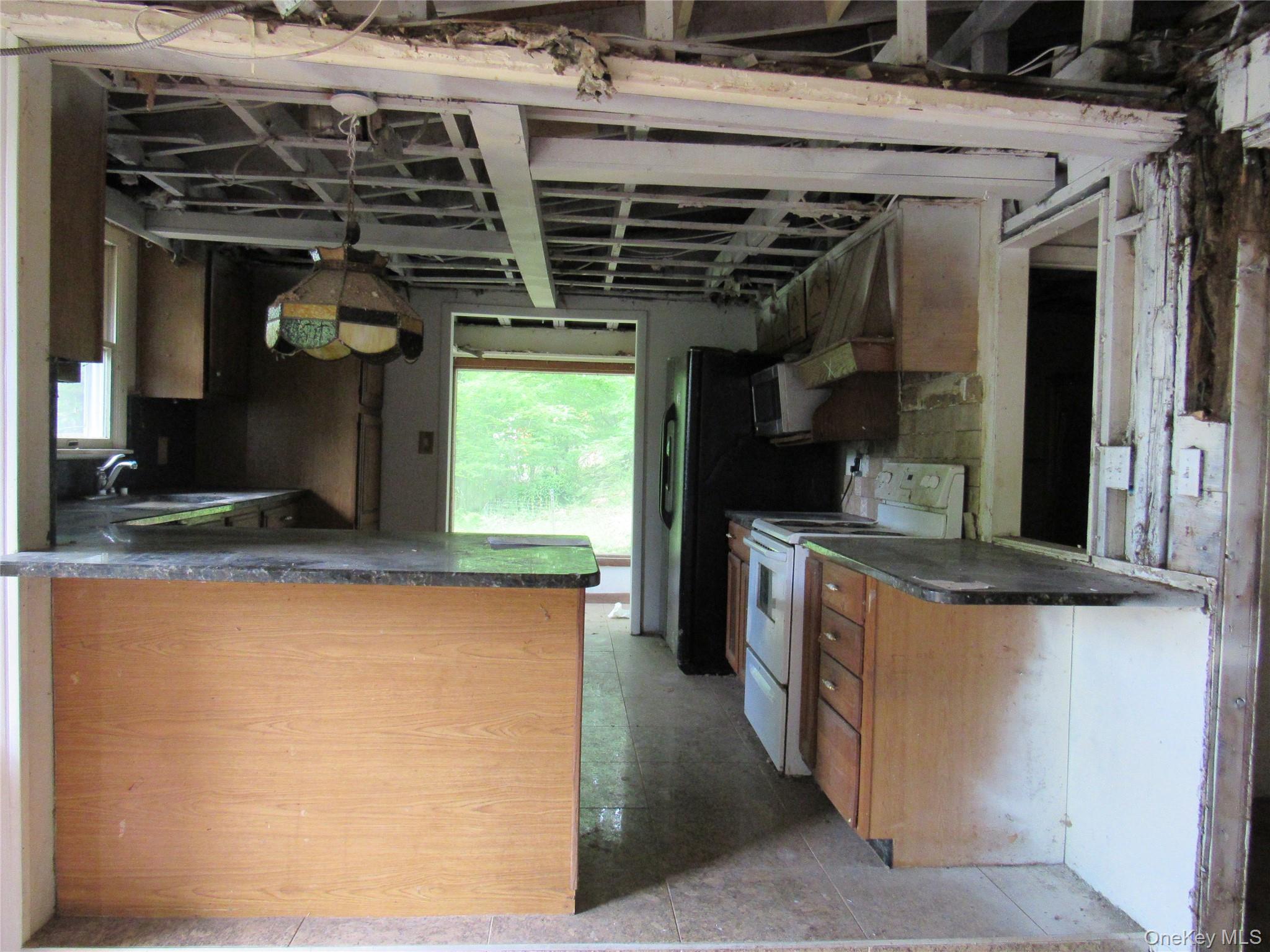 27 Lake Claire Drive Property Photo 14