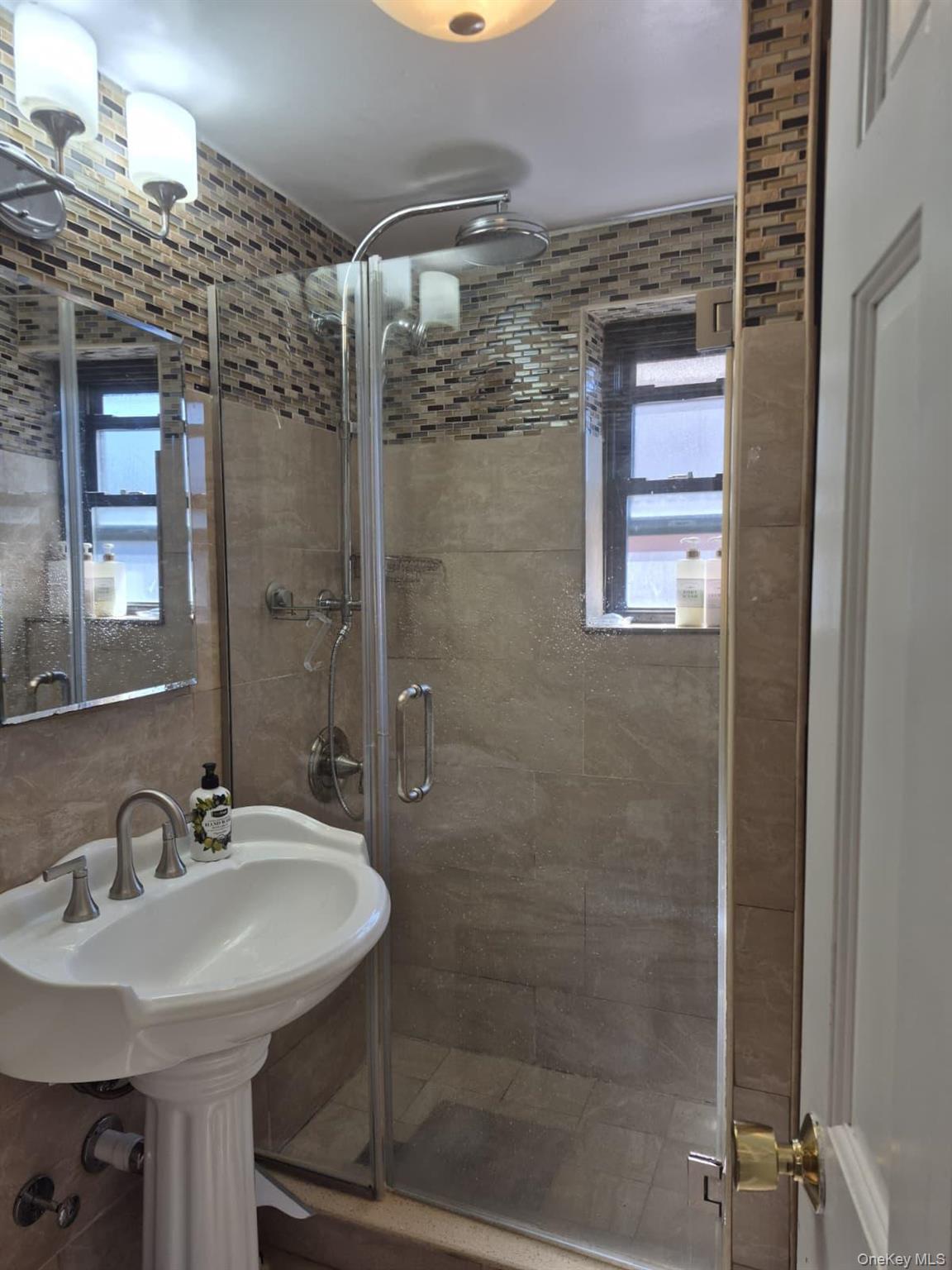 118-66 Metropolitan 5e Property Photo 10