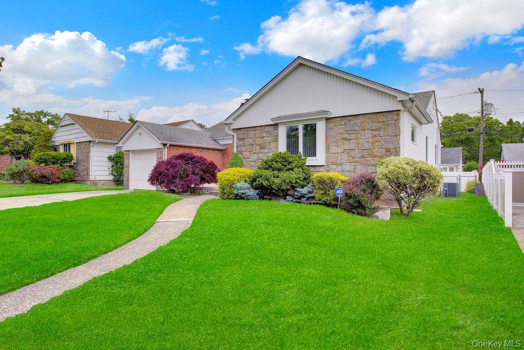1662 Sherbourne Road Property Photo 4