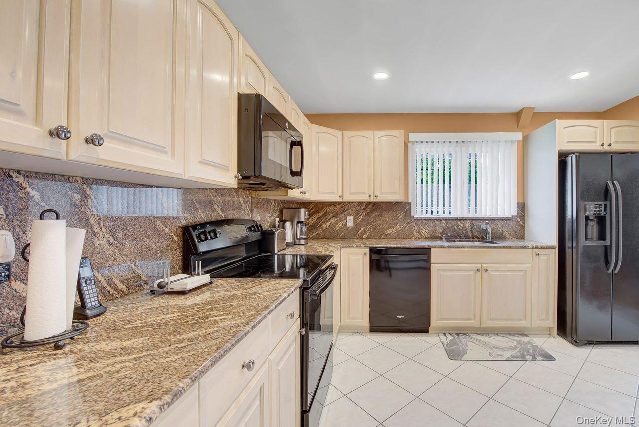 1662 Sherbourne Road Property Photo 14