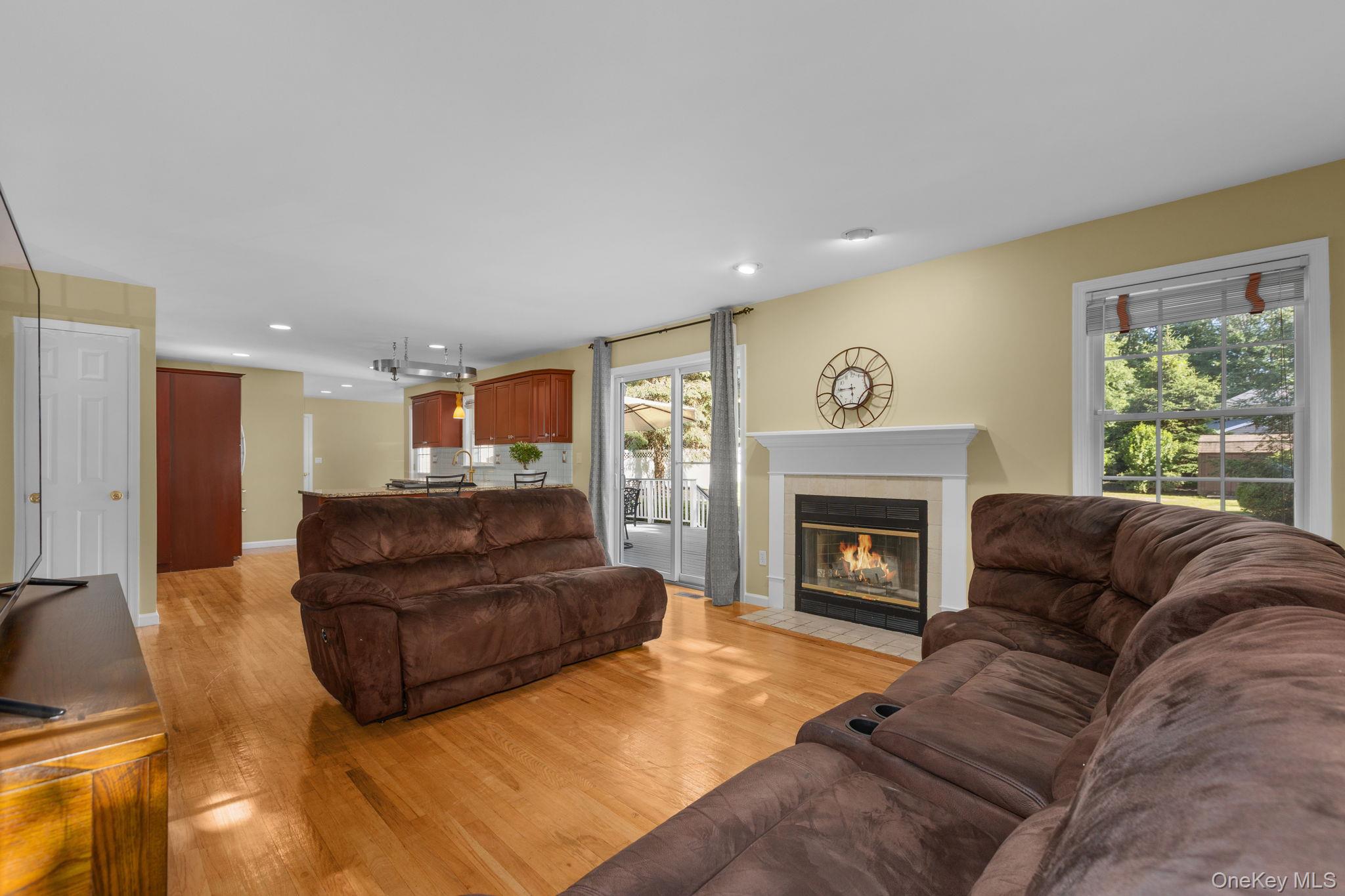 2211 Crompond Road Property Photo 7