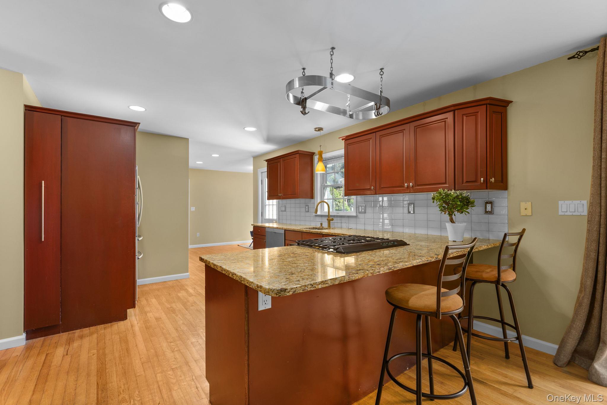 2211 Crompond Road Property Photo 9