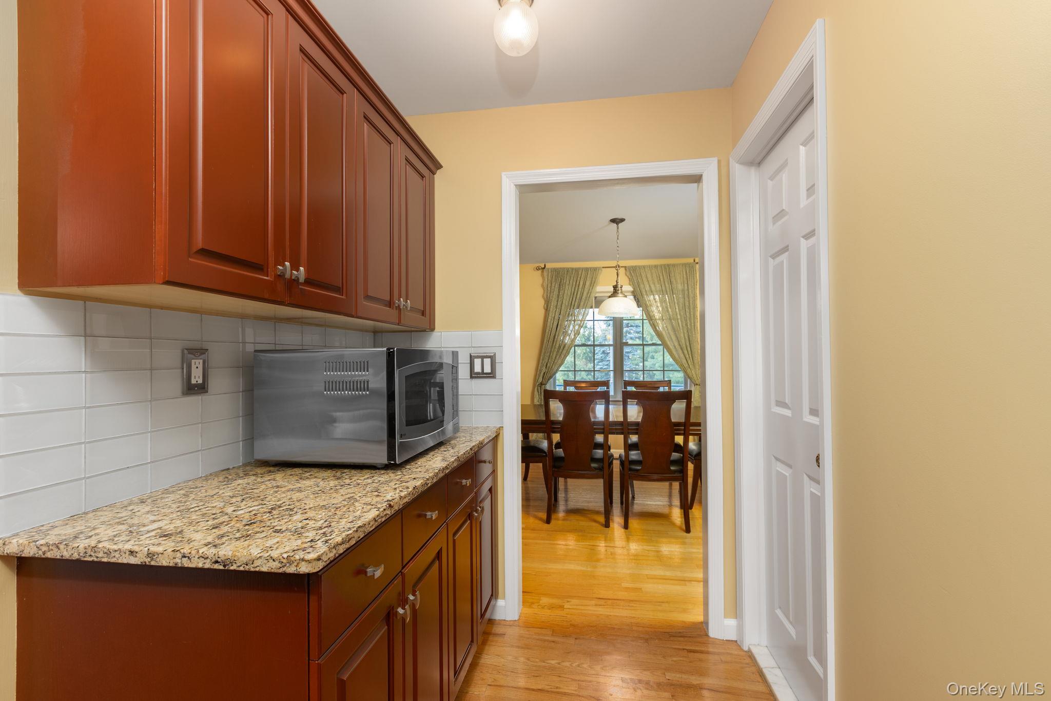 2211 Crompond Road Property Photo 11