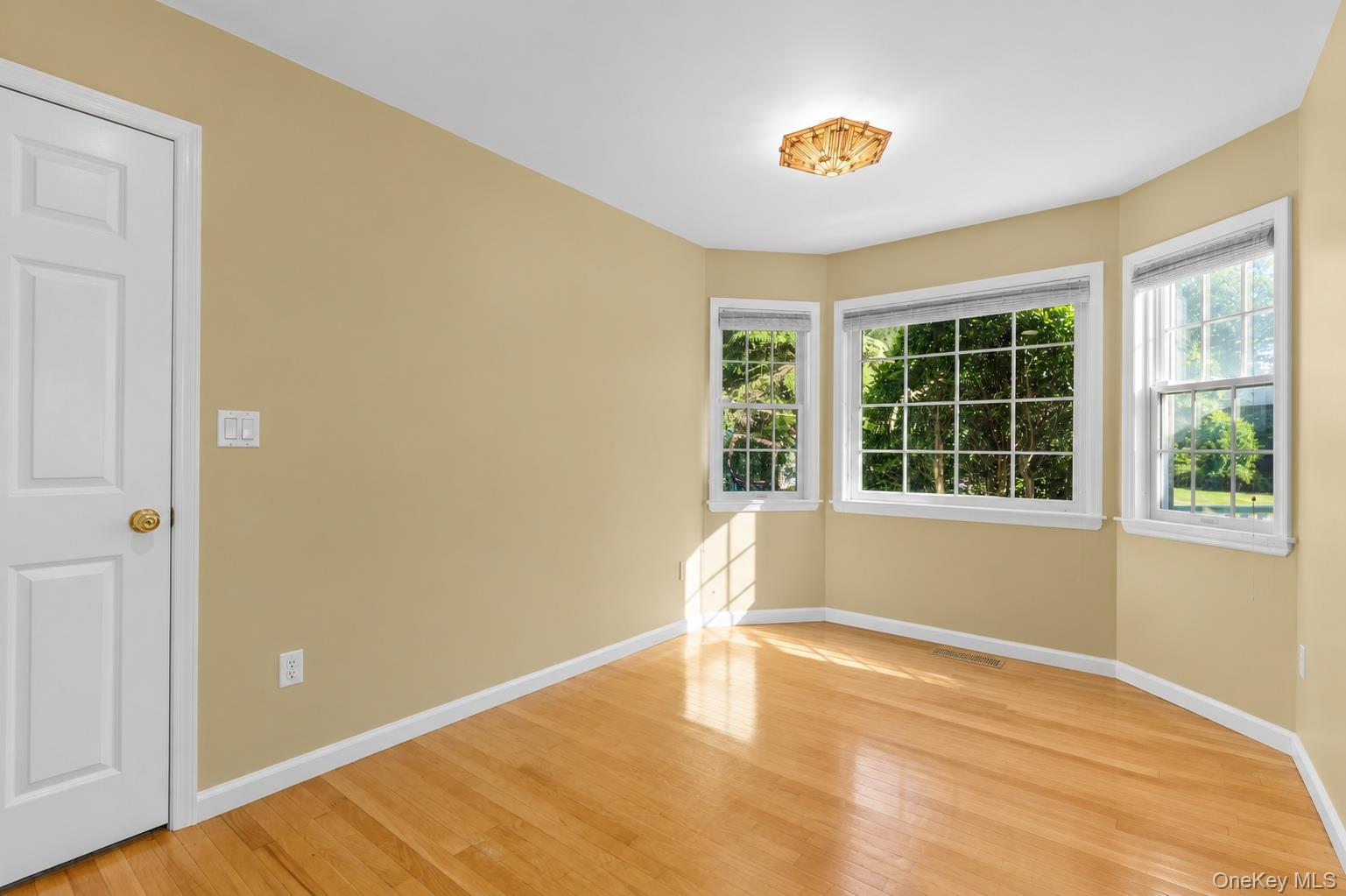 2211 Crompond Road Property Photo 13